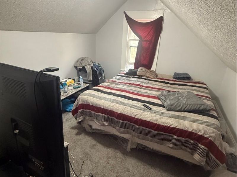 9515 Easton Avenue , Cleveland, OH 44104 Photo 2