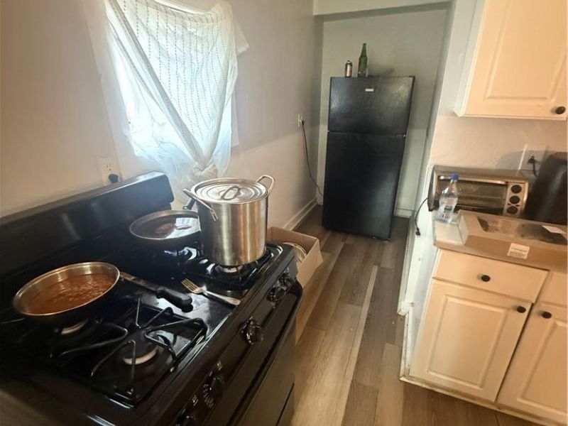 9515 Easton Avenue , Cleveland, OH 44104 Photo 6