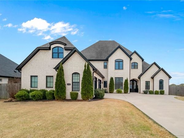 4713 W Persimmon Street , Fayetteville, AR 72704