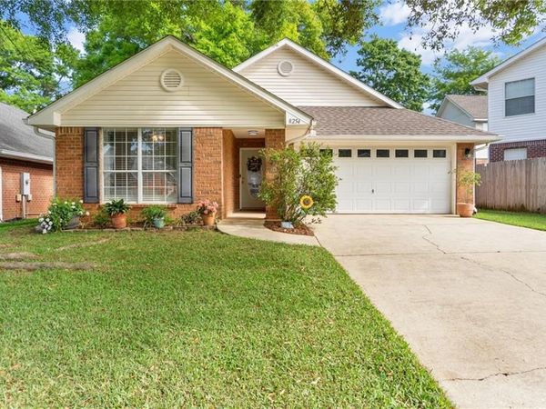 8254 Magnolia Village Drive S, Mobile, AL 36695