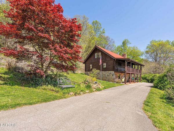 342 Big Springs Lane, Jacksboro, TN 37757