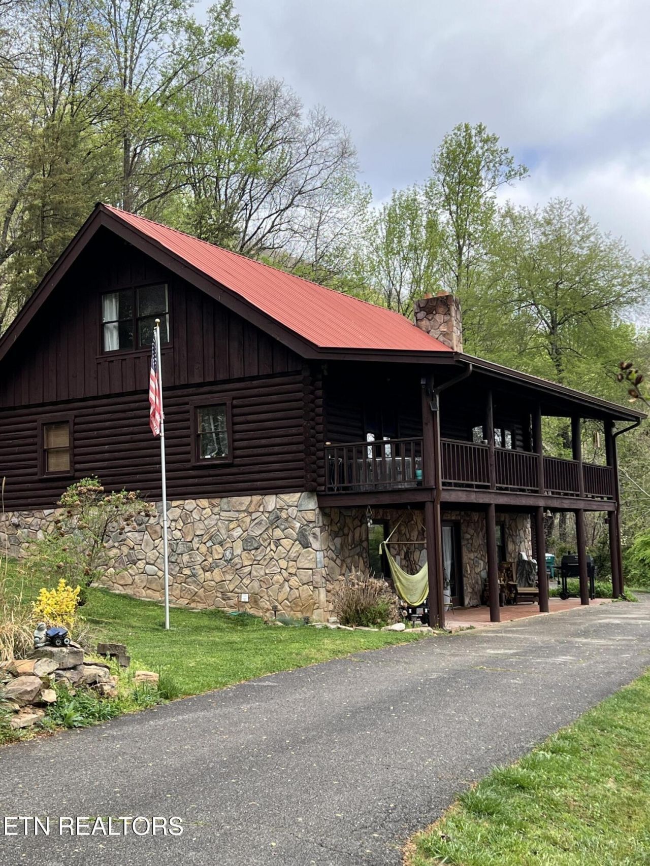 342 Big Springs Lane, Jacksboro, TN 37757 Main Photo