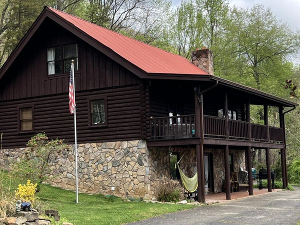 342 Big Springs Lane, Jacksboro, TN 37757