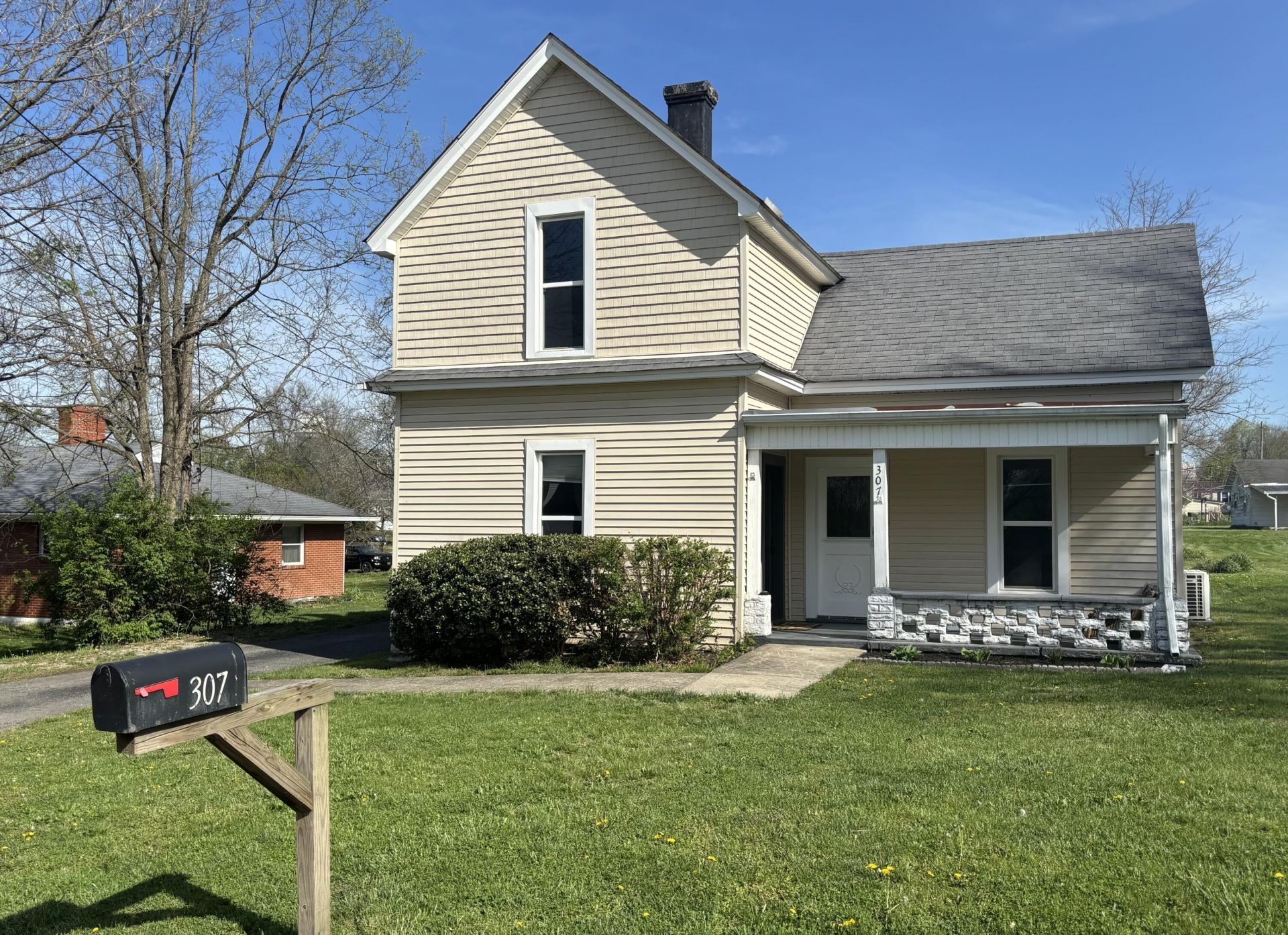 307 W Main Street, Burgin, KY 40310