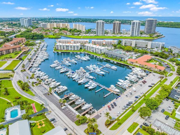 52 Yacht Club Drive, Unit 105, North Palm Beach, FL 33408