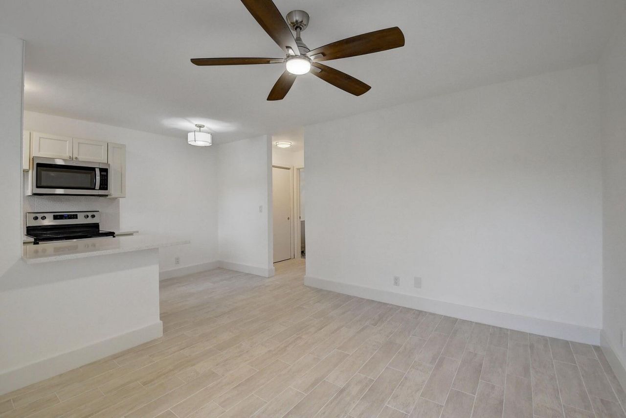 525 S Broadway Street, Unit M, Lantana, FL 33462 Photo