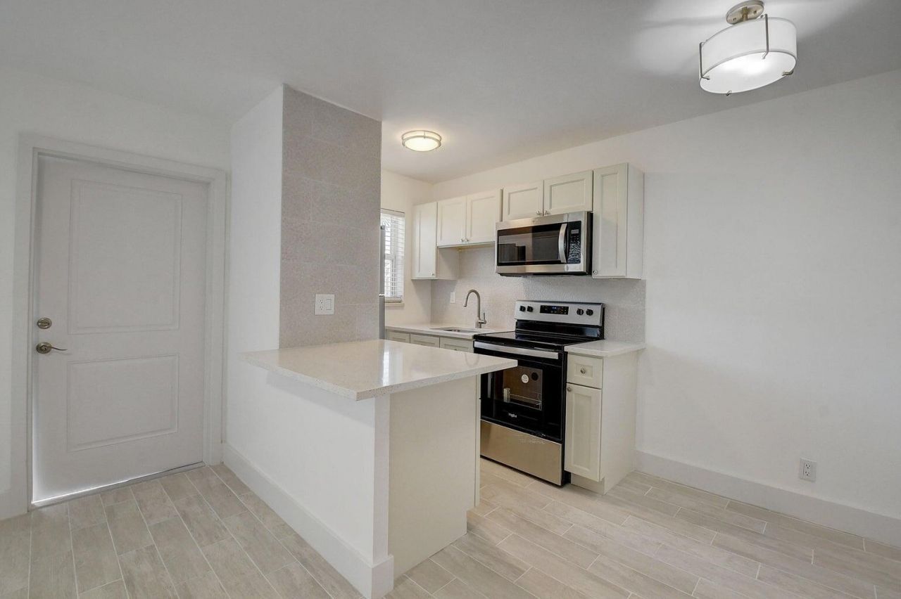 525 S Broadway Street, Unit M, Lantana, FL 33462 Photo