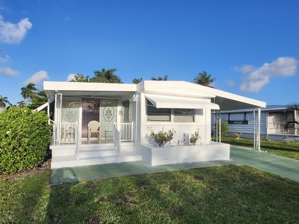 2011 SW 84th Avenue, Davie, FL 33324