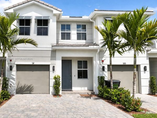 181 SW 170th Ave, Pembroke Pines, FL 33027