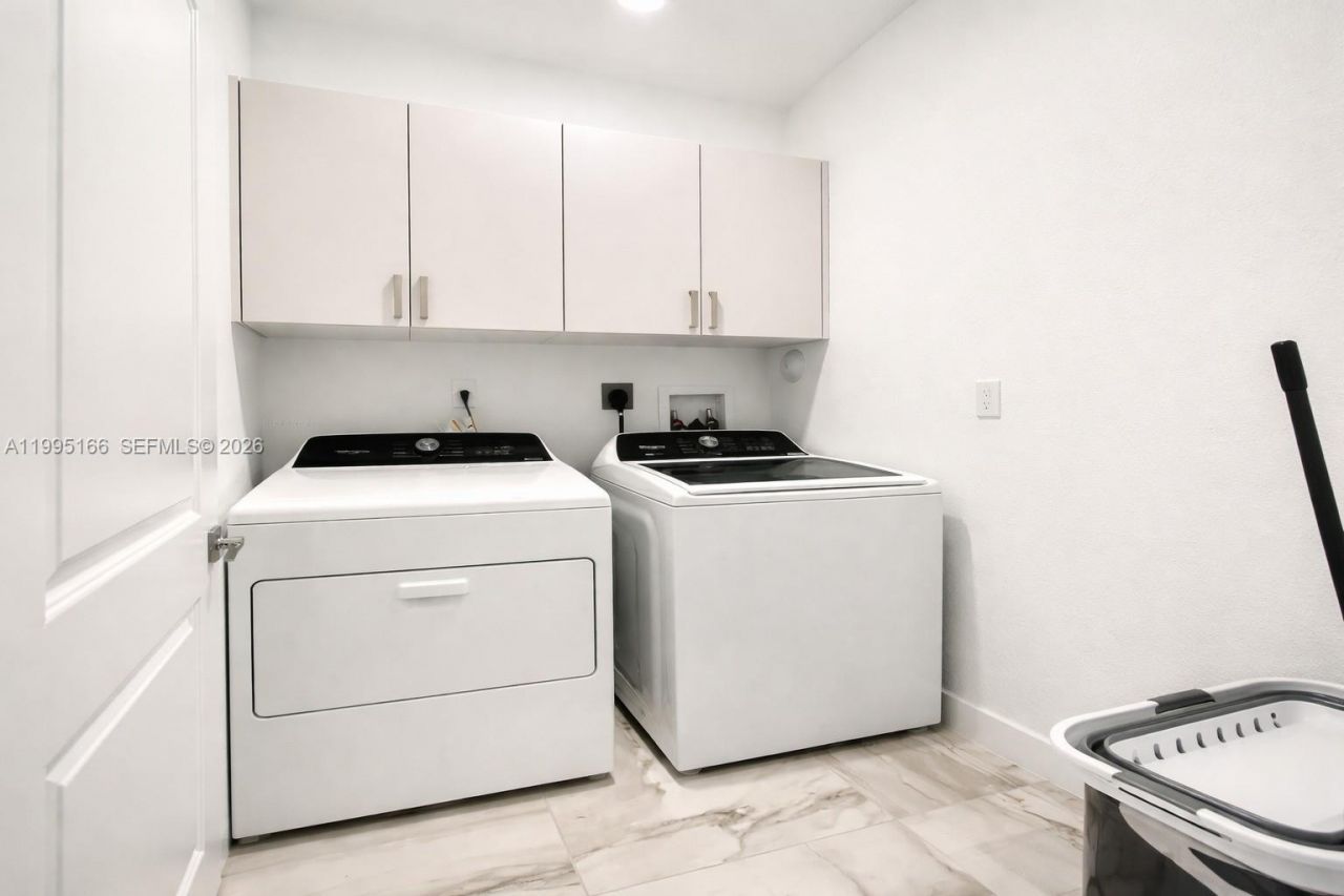 181 SW 170th Ave, Pembroke Pines, FL 33027 Photo