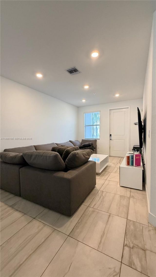 181 SW 170th Ave, Pembroke Pines, FL 33027 Photo