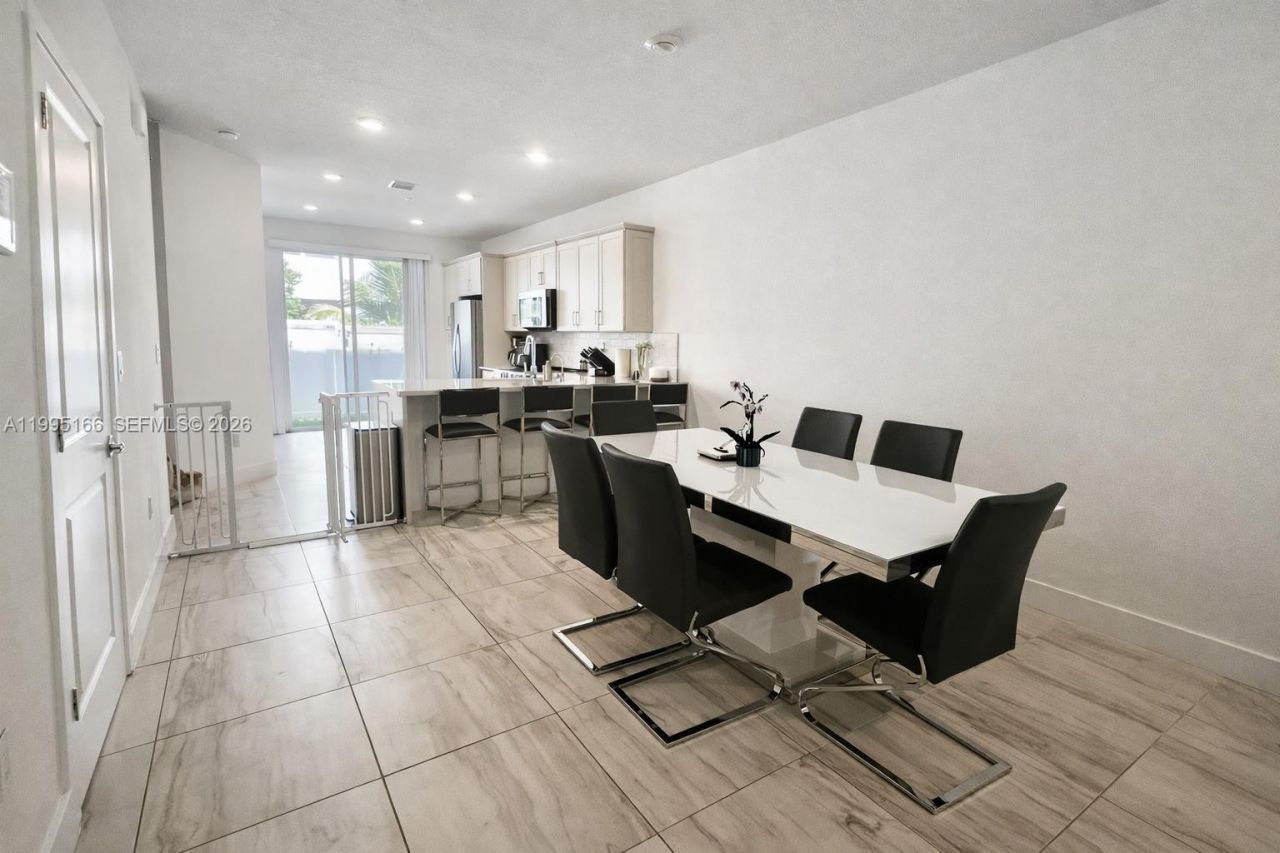 181 SW 170th Ave, Pembroke Pines, FL 33027 Photo