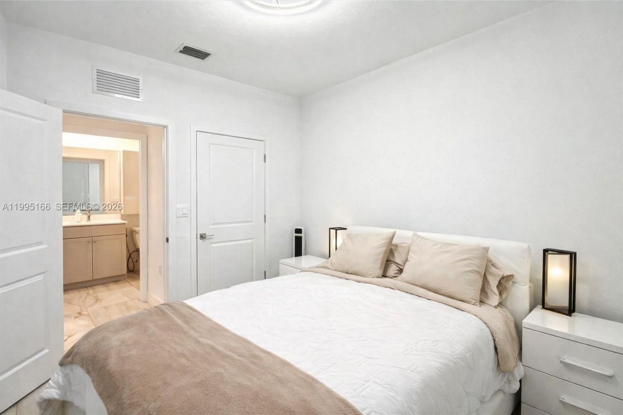 181 SW 170th Ave, Pembroke Pines, FL 33027 Photo