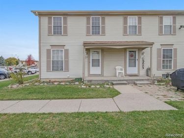 35420 TALL OAKS Drive, Sterling Heights, MI 48312