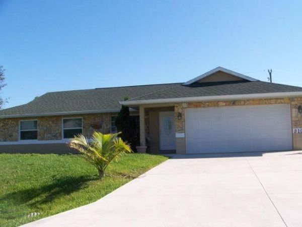 3107 SE Card Terrace, Port St. Lucie, FL 34984