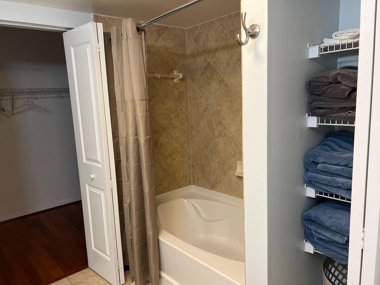 600 S Dixie Highway, Unit 522, West Palm Beach, FL 33401 Photo