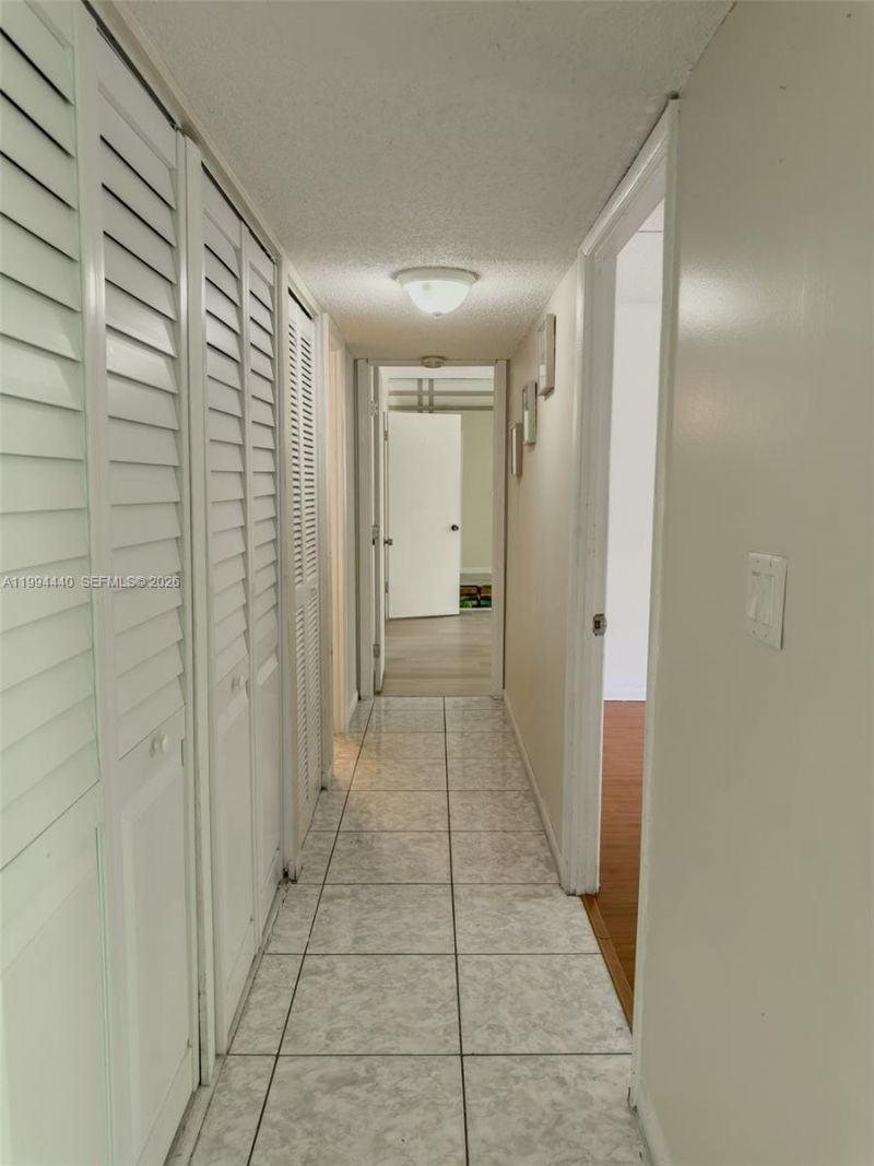 8411 NW 8th St, Unit 301, Miami, FL 33126 Photo