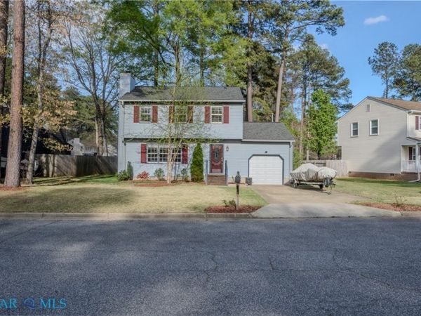 8 Redcedar Way, Newport News, VA 23608