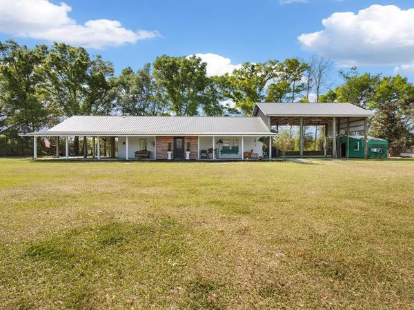 6890 NW 68th Pl, Chiefland, FL 32626