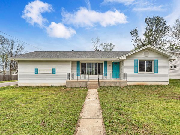 302 S 6th Street, Ozark, MO 65721