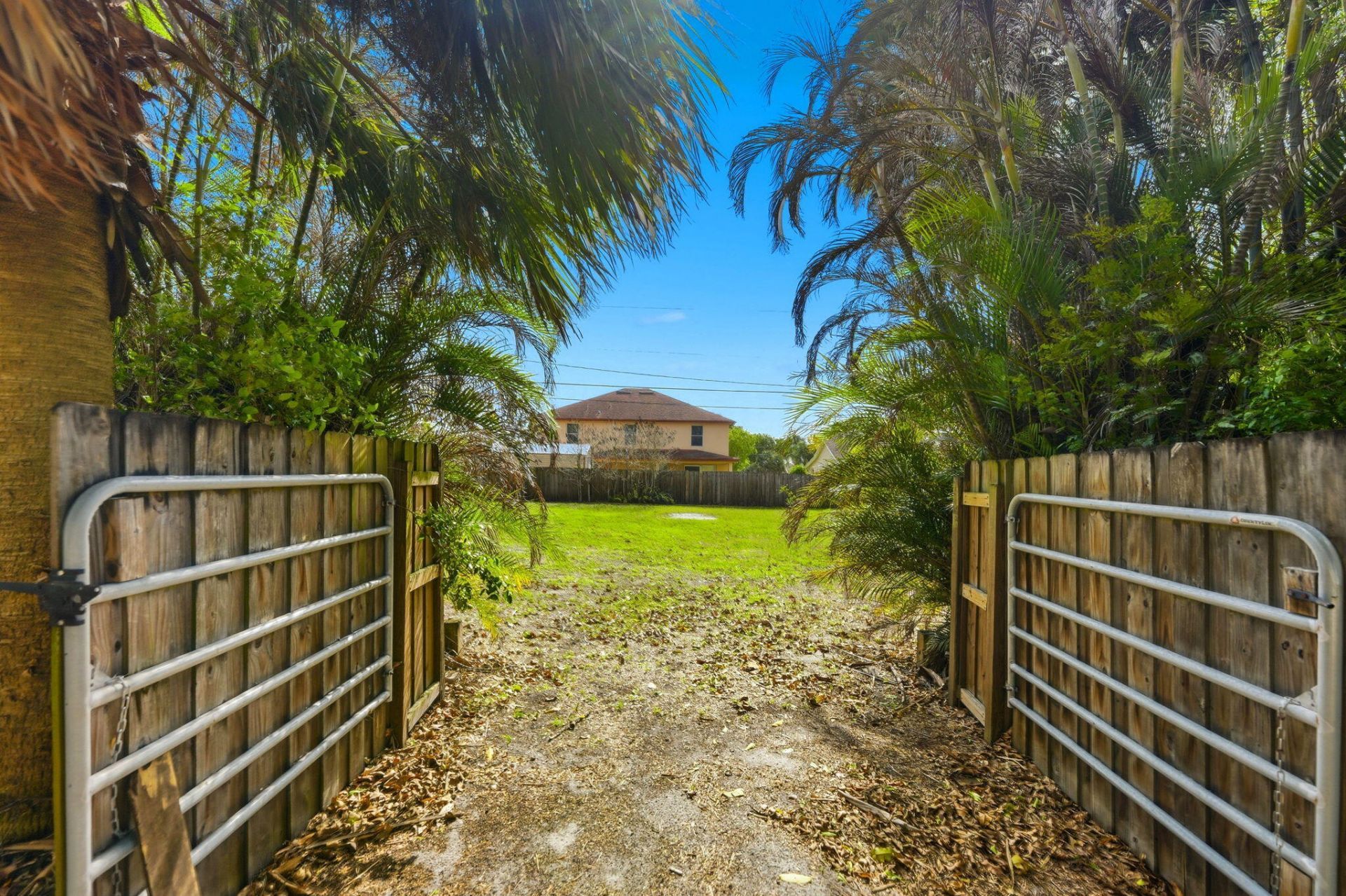 1102 SW Del Rio Boulevard, Port Saint Lucie, FL 34953 Photo