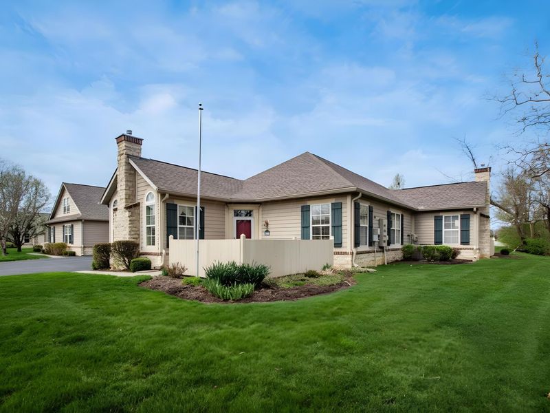 7585 Red Maple Place , Westerville, OH 43082 Photo 2