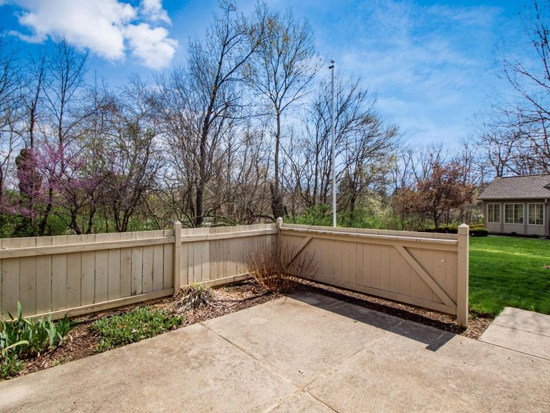 7585 Red Maple Place , Westerville, OH 43082 Photo 6