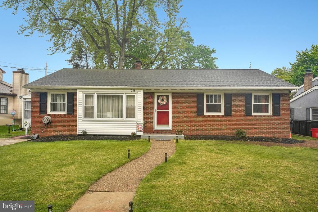 211 Marlborough Avenue, Mount Ephraim, NJ 08059 Main Photo