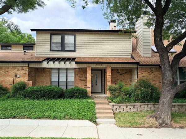 2051 Embassy Way , Carrollton, TX 75006