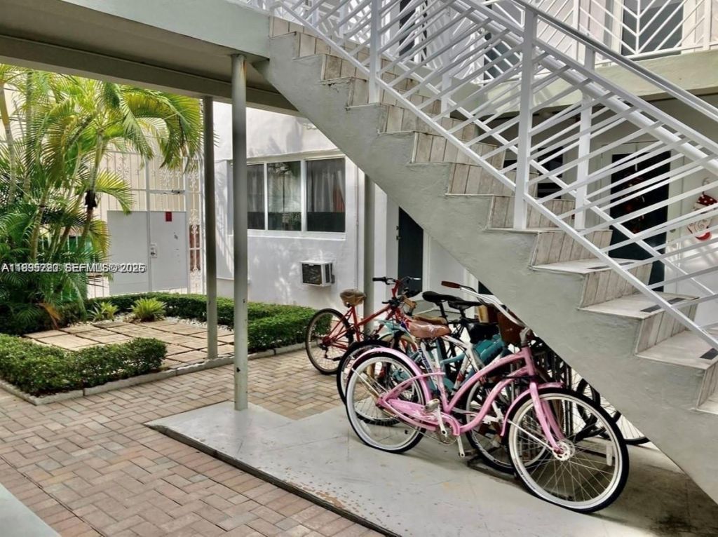 7440 Byron Ave , Unit 12B, Miami Beach, FL 33141 Photo