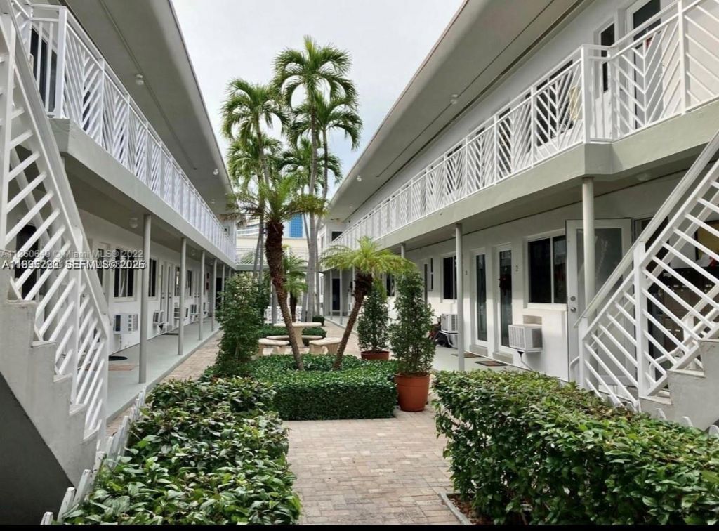 7440 Byron Ave , Unit 12B, Miami Beach, FL 33141 Photo