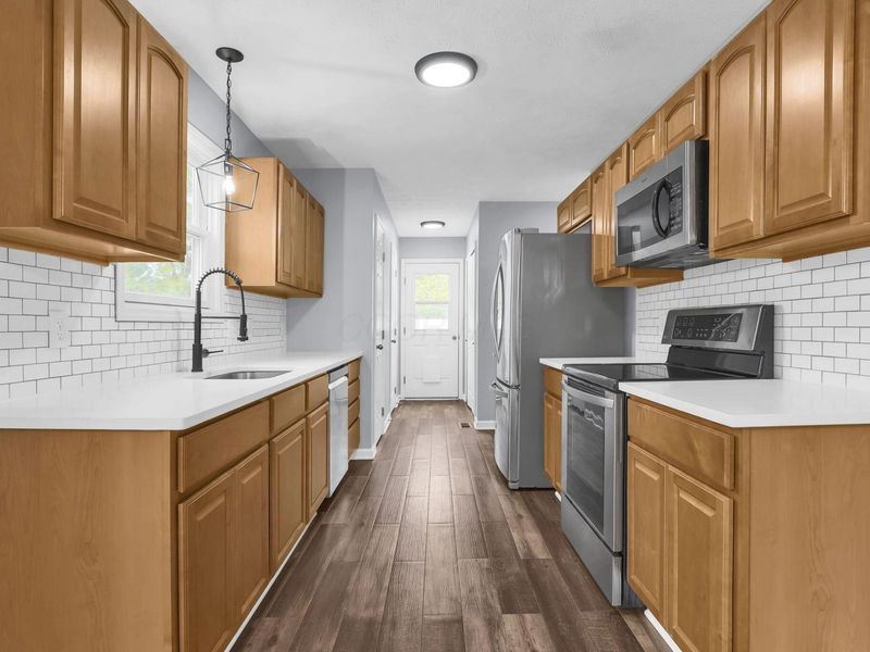 2460 Cherokee Drive , London, OH 43140 Photo 12