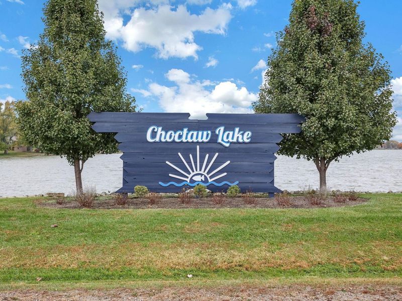 2460 Cherokee Drive , London, OH 43140 Photo 2