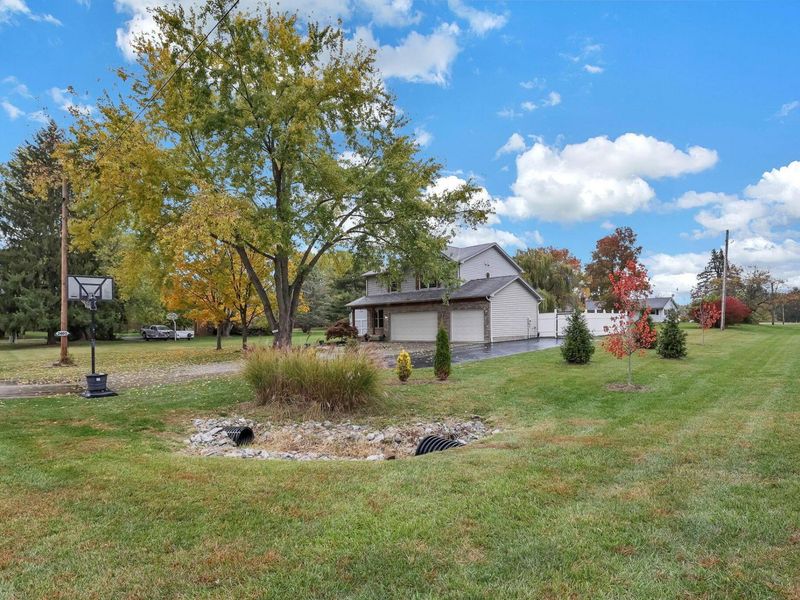 2460 Cherokee Drive , London, OH 43140 Photo 6