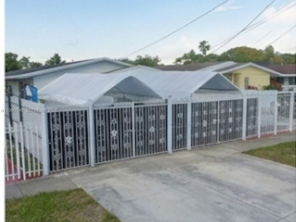2373 NW 33rd St, Miami, FL 33142