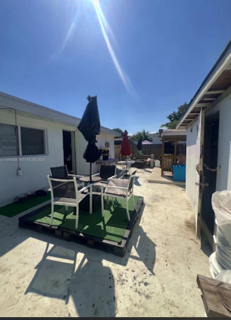 2373 NW 33rd St, Miami, FL 33142 Photo