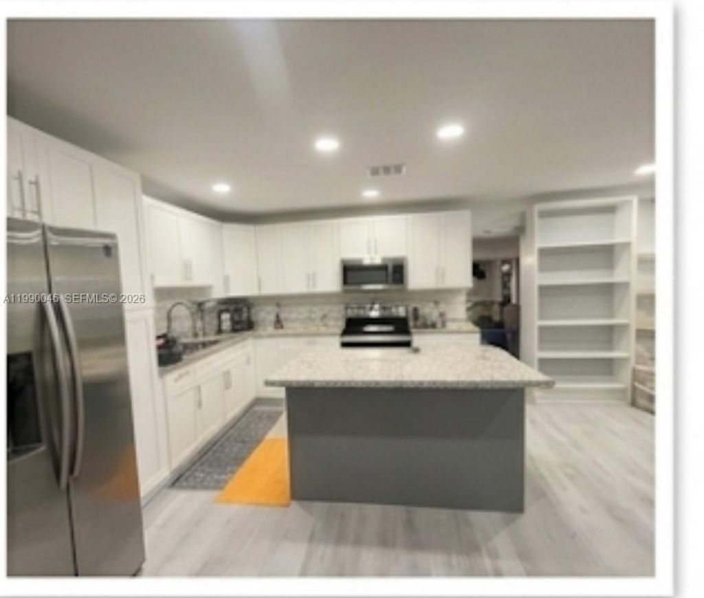 2373 NW 33rd St, Miami, FL 33142 Photo