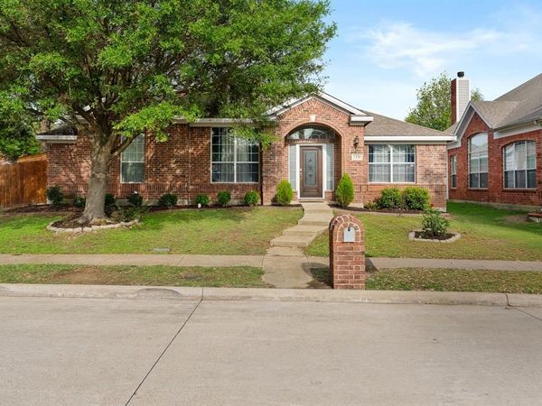 1328 Rawlins Drive , Lancaster, TX 75134