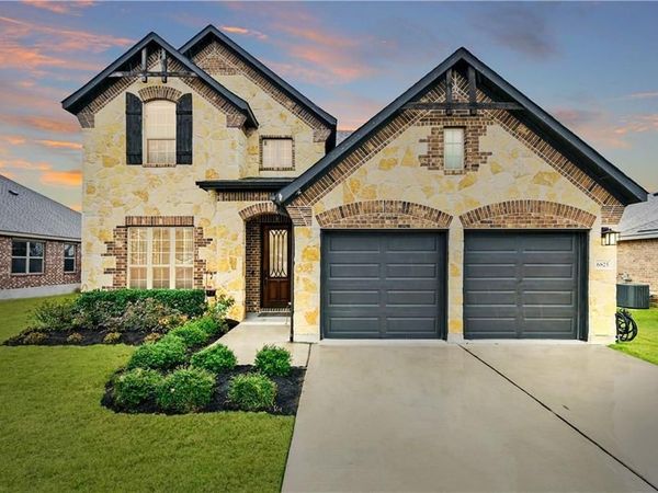 6825 Leonardo DR, Round Rock, TX 78665