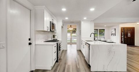 144 W Gold Creek Cir, Folsom, CA 95630 Photo