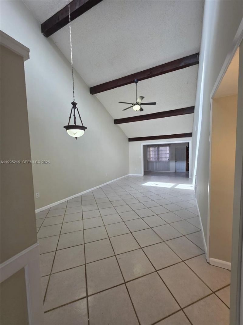 1752 NW 74th Ave, Unit 18, Plantation, FL 33313 Photo