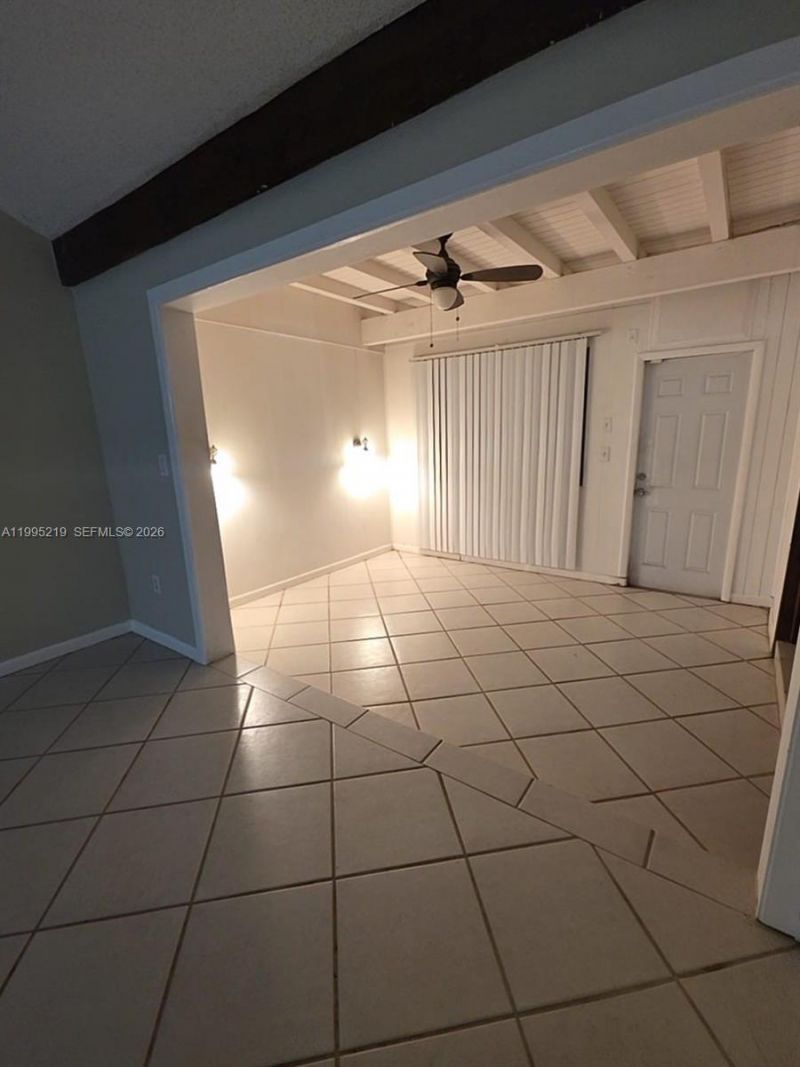 1752 NW 74th Ave, Unit 18, Plantation, FL 33313 Photo