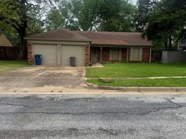 2301 Holly Drive, Euless, TX 76039