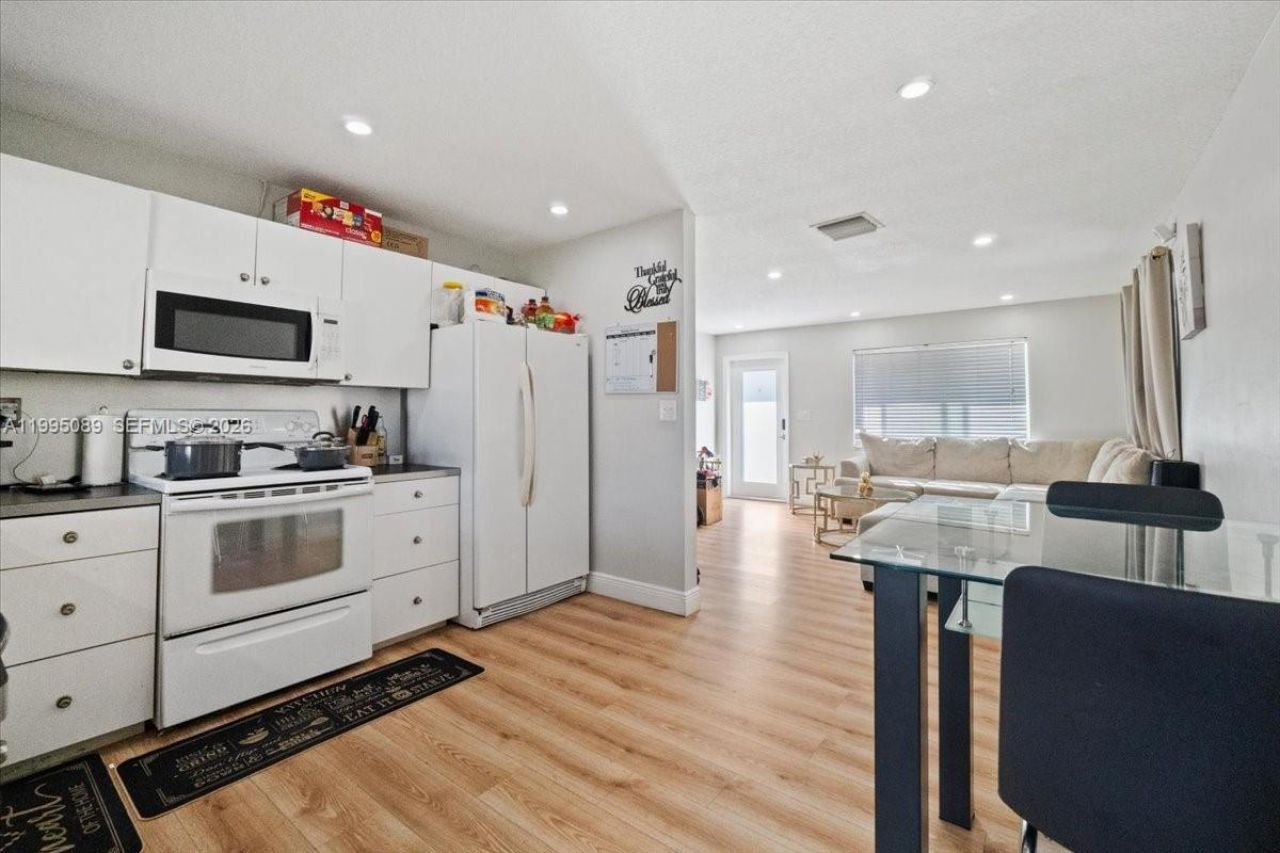 5402 NW 25th Ter , Tamarac, FL 33309 Photo