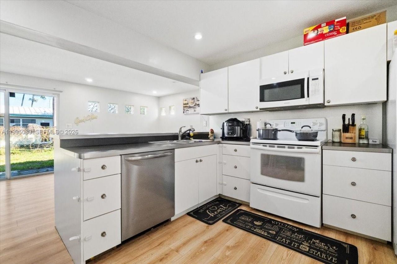 5402 NW 25th Ter , Tamarac, FL 33309 Photo