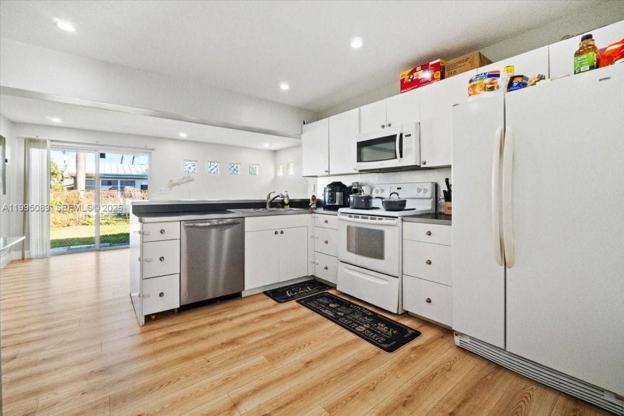 5402 NW 25th Ter , Tamarac, FL 33309 Photo