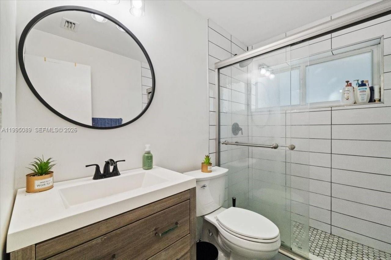 5402 NW 25th Ter , Tamarac, FL 33309 Photo