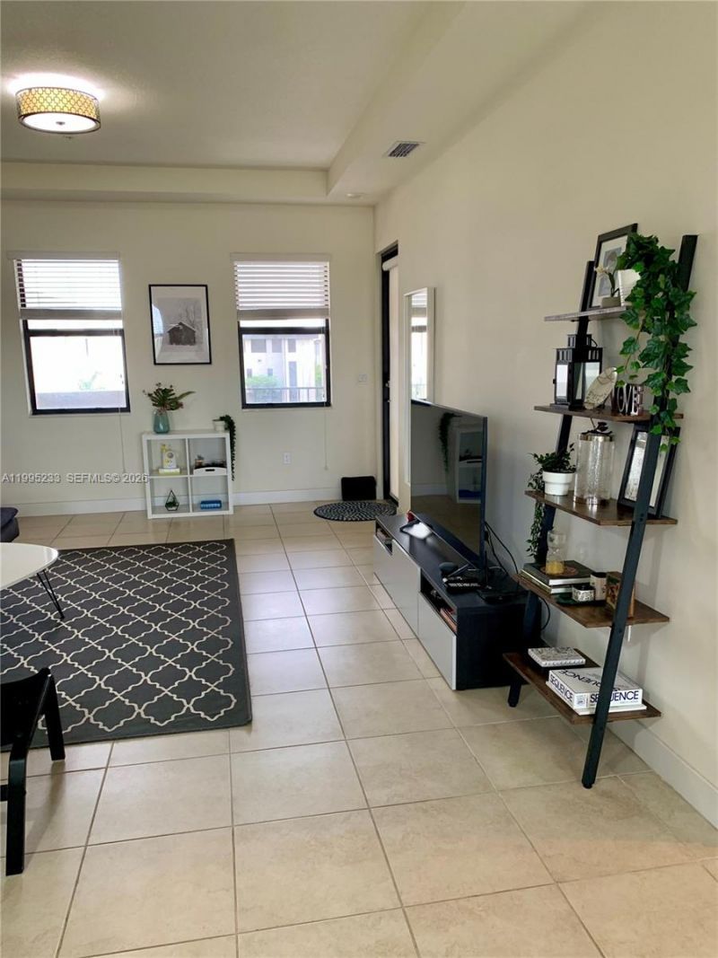 10455 NW 82nd St , Unit 33, Doral, FL 33178 Photo
