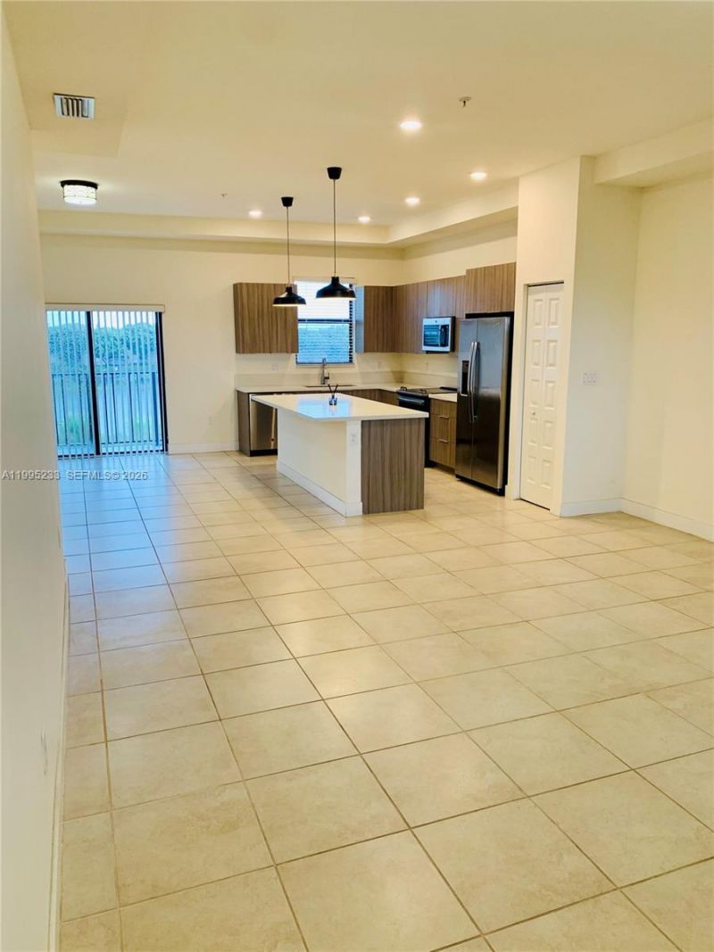10455 NW 82nd St , Unit 33, Doral, FL 33178 Photo