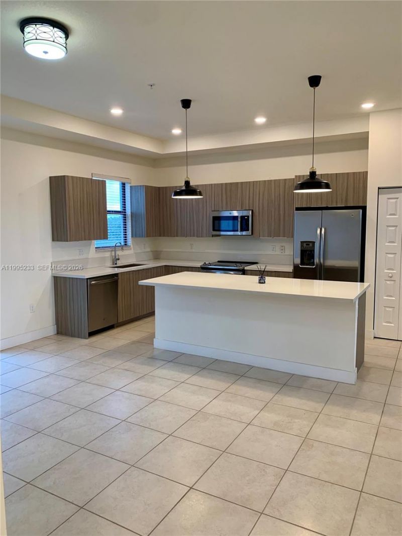 10455 NW 82nd St , Unit 33, Doral, FL 33178 Photo